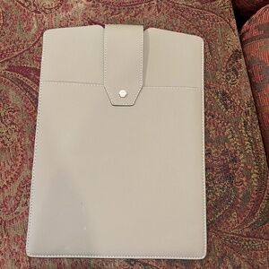 LEATHER LAPTOP CLUTCH